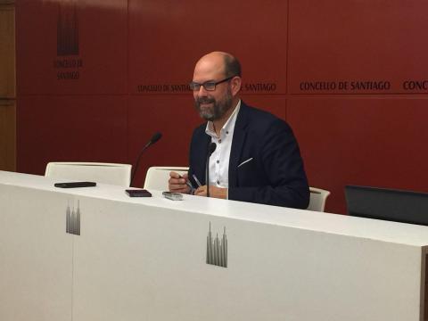 O alcalde, dando conta dos acordos da Xunta de Goberno